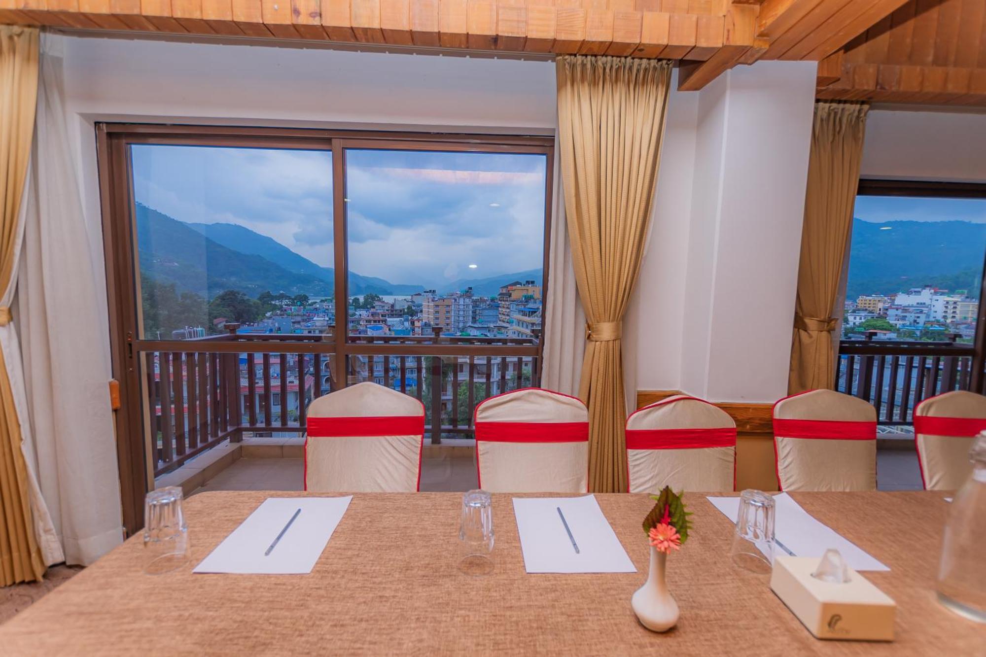 Pokhara Batika Ξενοδοχείο Εξωτερικό φωτογραφία